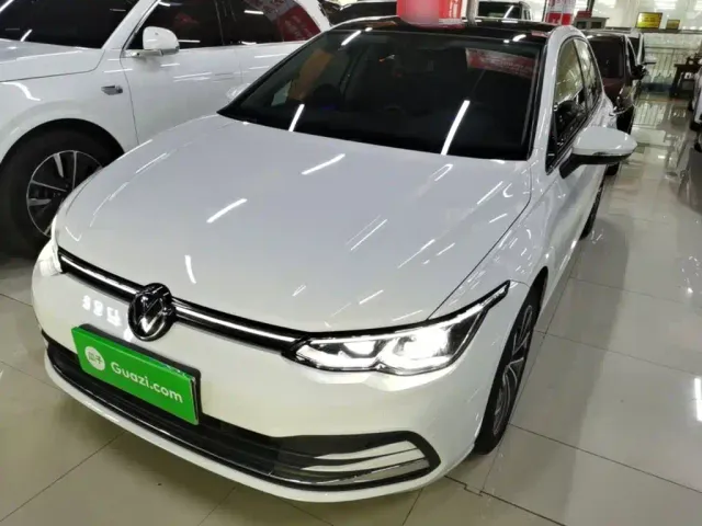 Фотография автомобиля — Volkswagen Golf