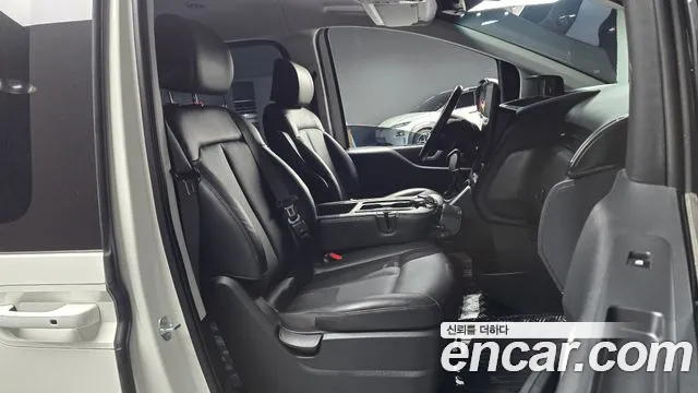 Hyundai Staria — Фото автомобиля 15