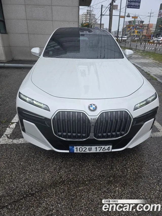 BMW 7 Series G70 — Фото автомобиля 3