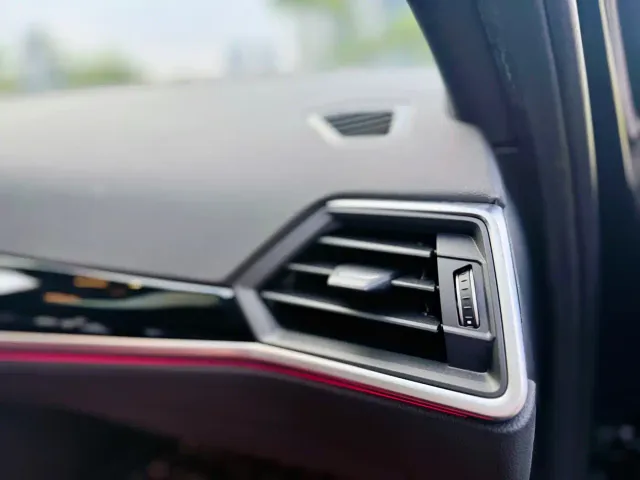 BMW 3 Series — Фото автомобиля 23