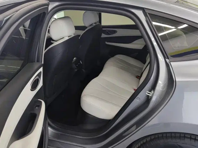BYD Seal 05 DM-i — Фото автомобиля 10