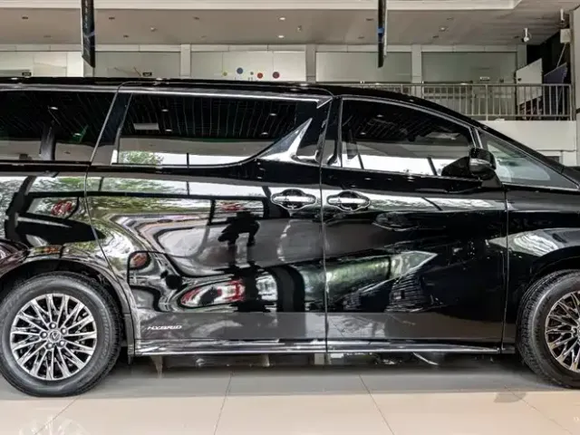 Lexus LM — Фото автомобиля 4