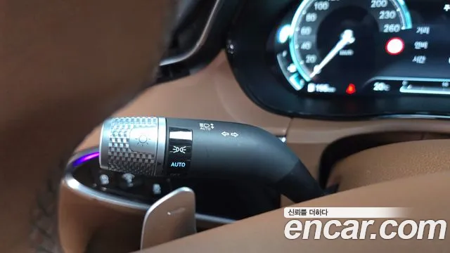 Genesis GV70 — Фото автомобиля 27