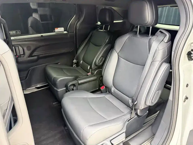 Toyota Granvia — Фото автомобиля 7