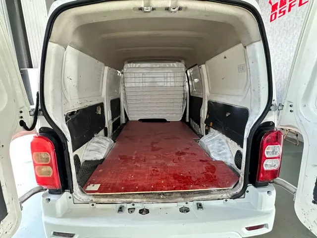 Changan Star 9 EV — Фото автомобиля 8
