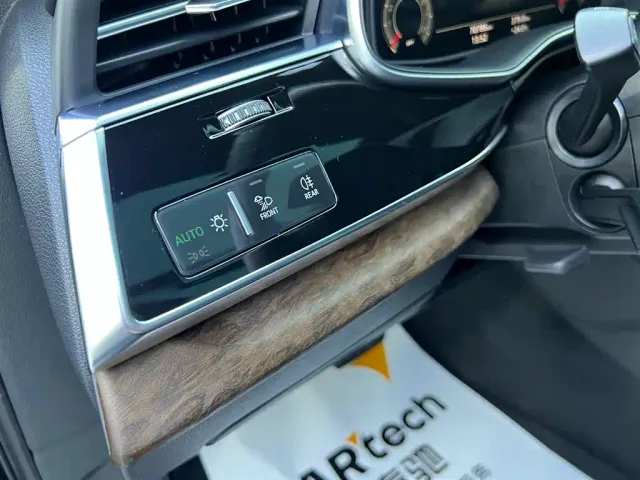 Audi Q7 — Фото автомобиля 20