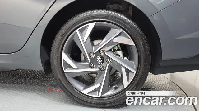 Hyundai Avante CN7 — Фото автомобиля 21