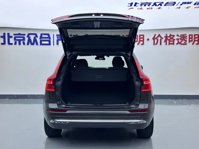 Volvo XC60 — Фото автомобиля 22
