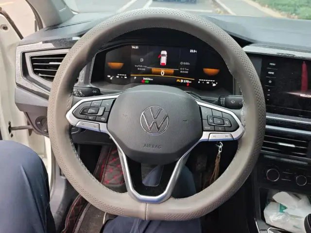 Volkswagen Lavida — Фото автомобиля 15