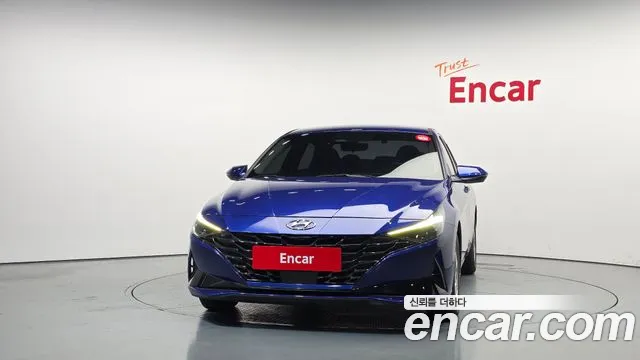 Hyundai Avante CN7 — Фото автомобиля 3