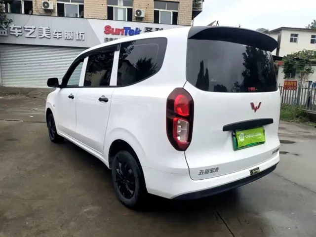Wuling Hongguang — Фото автомобиля 4