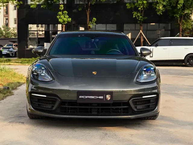 Porsche Panamera — Фото автомобиля 2
