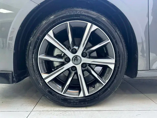 Geely Emgrand — Фото автомобиля 24