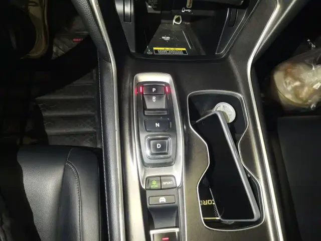Honda Accord — Фото автомобиля 15