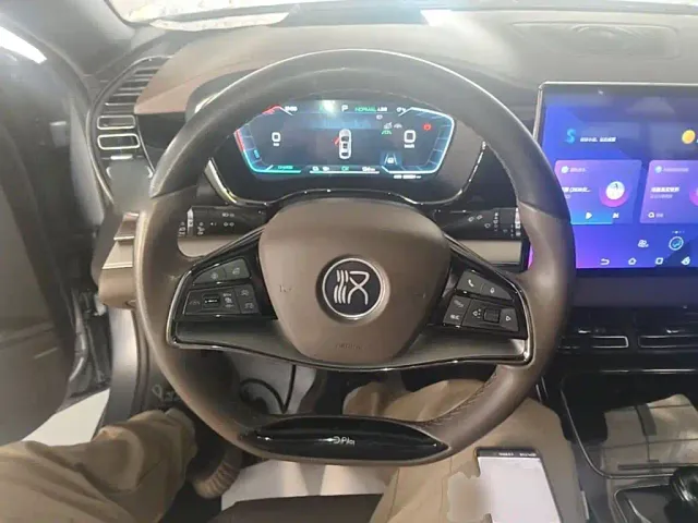 BYD Han — Фото автомобиля 10