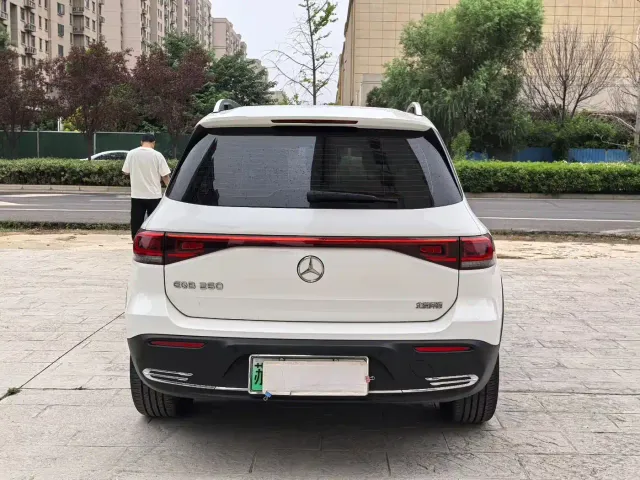 Mercedes-Benz EQB — Фото автомобиля 8