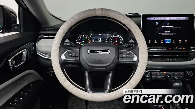 Jeep Compass — Фото автомобиля 13