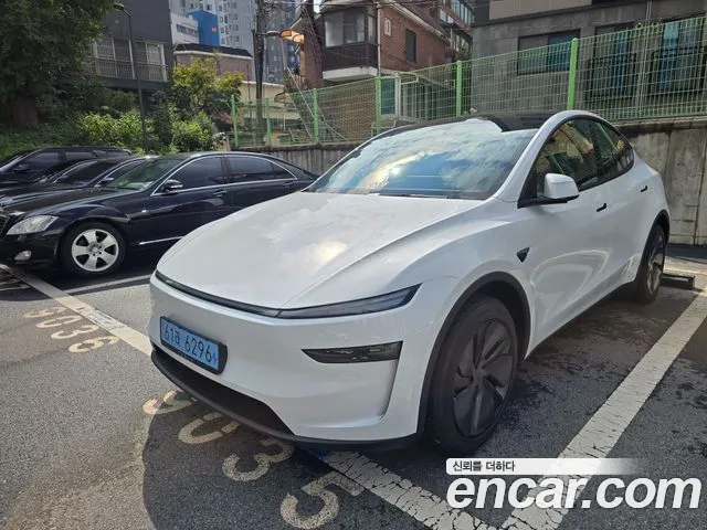 Фотография автомобиля — Tesla Model Y