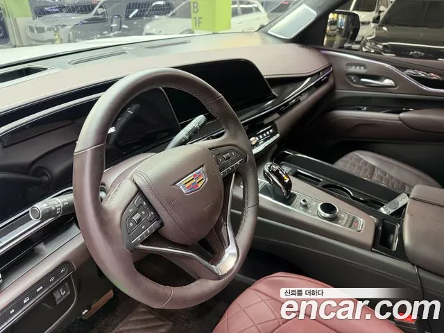 Cadillac Escalade — Фото автомобиля 10