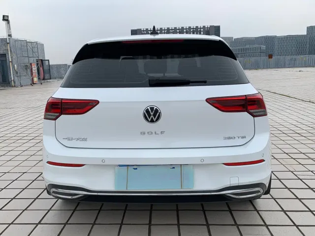 Volkswagen Golf — Фото автомобиля 5