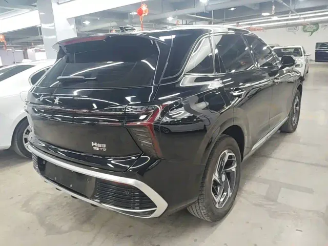 Hongqi HS3 — Фото автомобиля 6