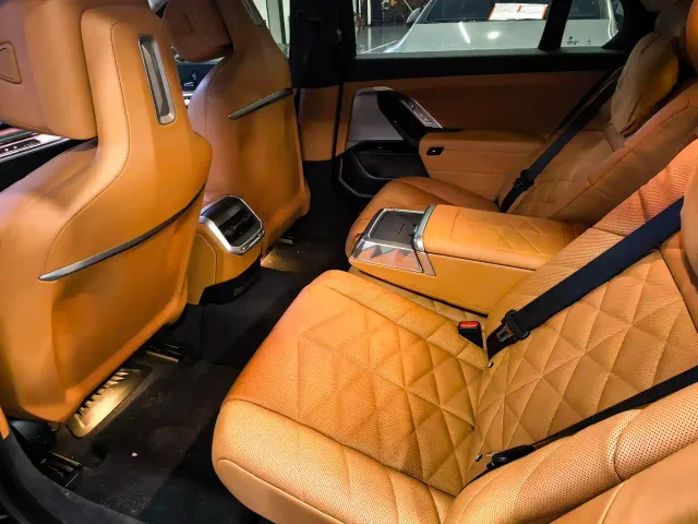 BMW 7 Series — Фото автомобиля 10
