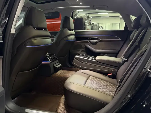 Audi A8 — Фото автомобиля 15