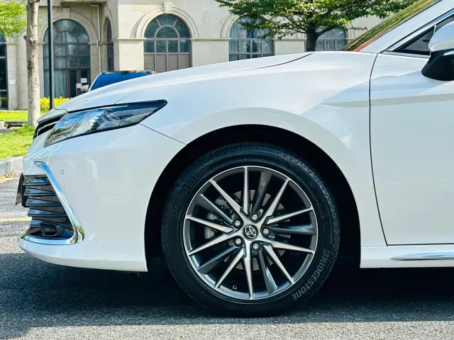 Toyota Camry — Фото автомобиля 6