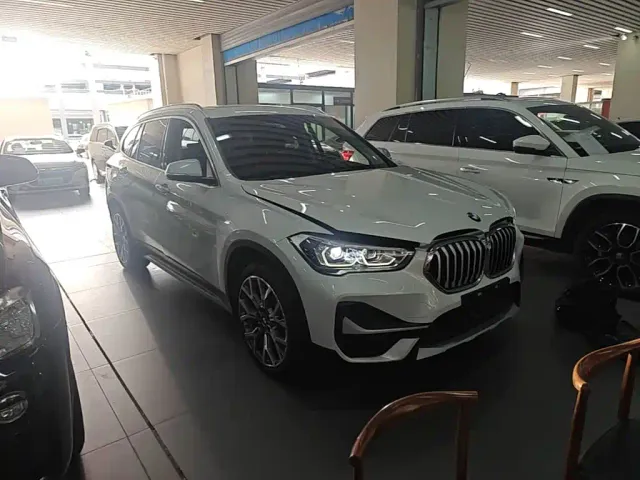 BMW X1 — Фото автомобиля 3