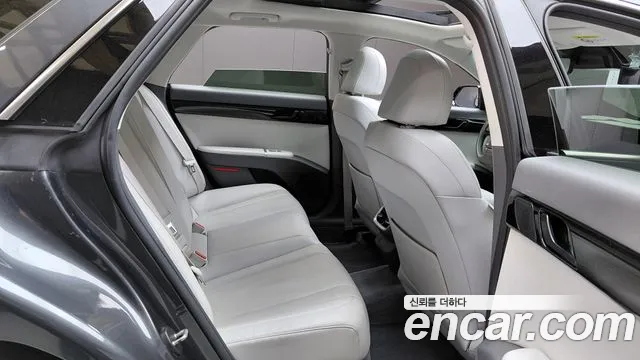 Hyundai Grandeur GN7 — Фото автомобиля 11