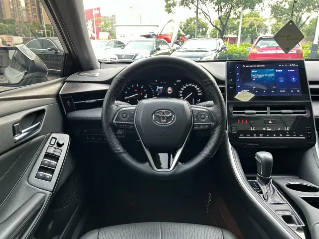 Toyota Avalon — Фото автомобиля 16