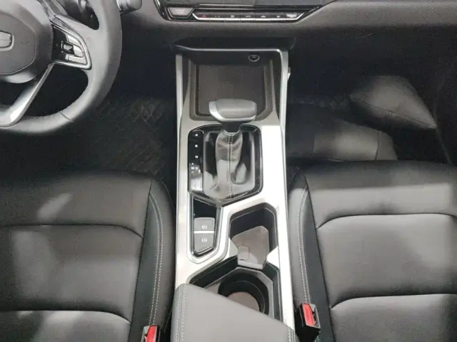 Geely Emgrand — Фото автомобиля 16