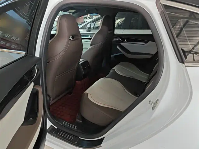 BYD Qin PLUS — Фото автомобиля 16