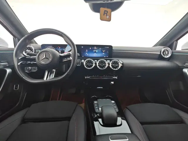 Mercedes-Benz A-Class — Фото автомобиля 20