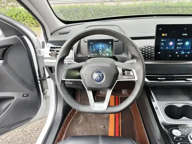 BYD Qin PLUS — Фото автомобиля 10