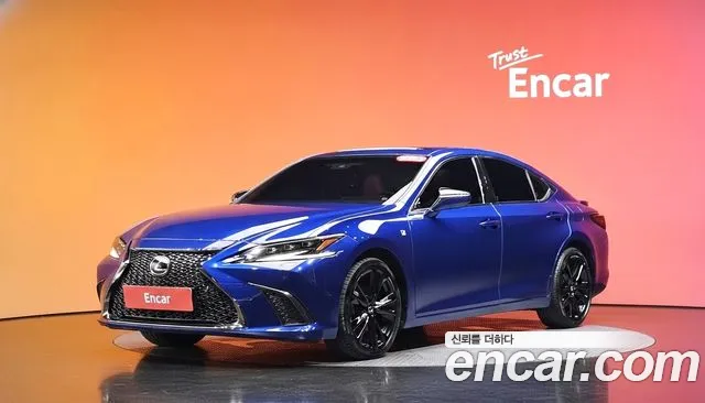 Фотография автомобиля — Lexus ES