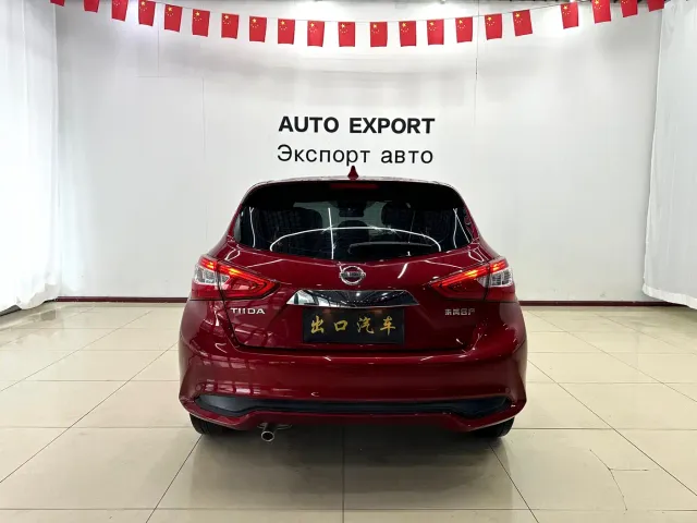 Nissan Tiida — Фото автомобиля 5