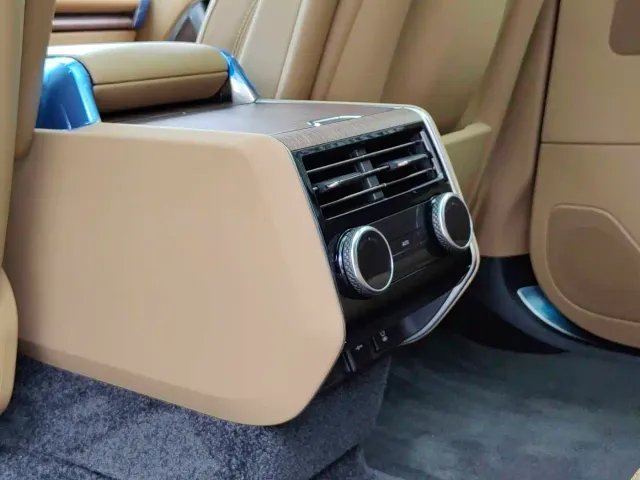 Land Rover Range Rover — Фото автомобиля 21