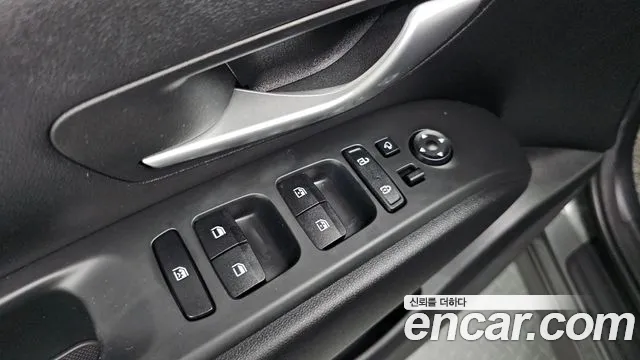 Hyundai Tucson Tucson (NX4) Бензин 1.6 турбо 2WD — Фото автомобиля 6