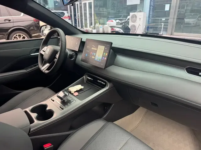 BYD Qin PLUS — Фото автомобиля 6