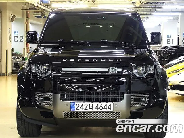 Land Rover Defender — Фото автомобиля 4