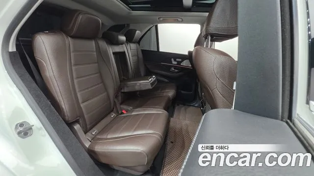 Mercedes-Benz GLE-Class — Фото автомобиля 19