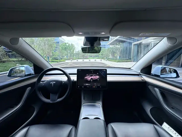Tesla Model Y 2022 Facelift Rear-Wheel Drive Version — Фото автомобиля 4