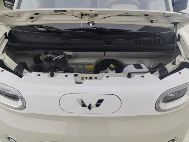 Wuling Hongguang Mini EV — Фото автомобиля 10