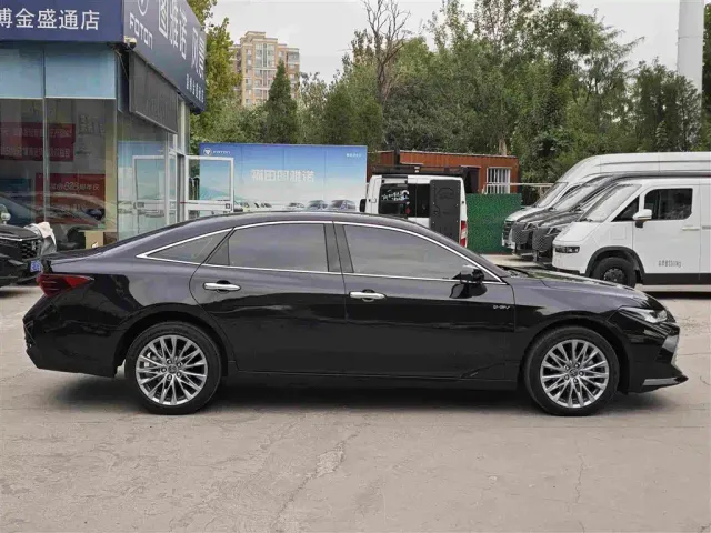 Toyota Avalon — Фото автомобиля 3
