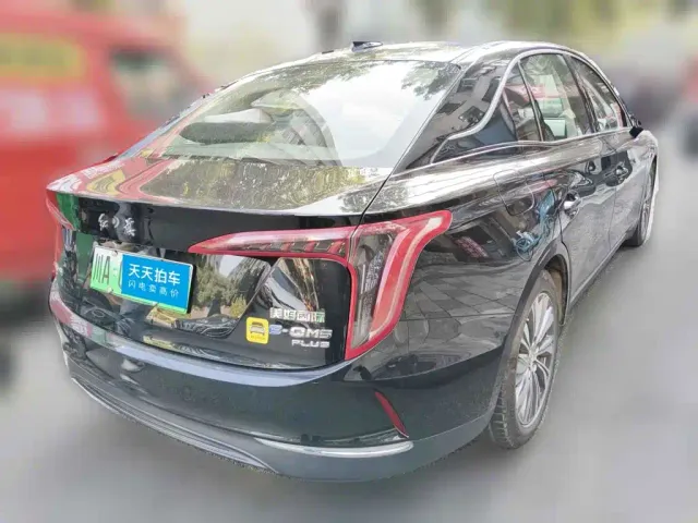 Hongqi E-QM5 — Фото автомобиля 2