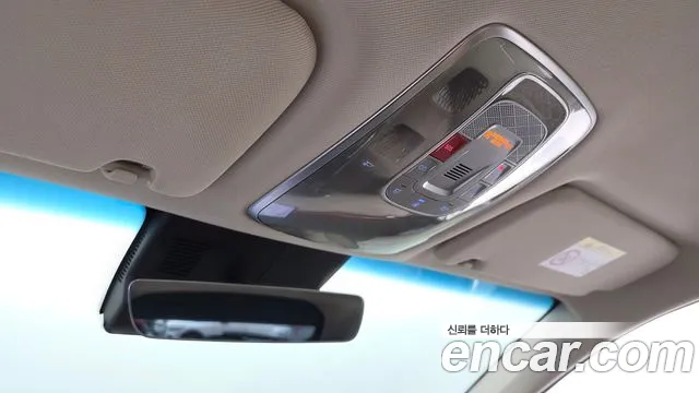Genesis GV70 — Фото автомобиля 25