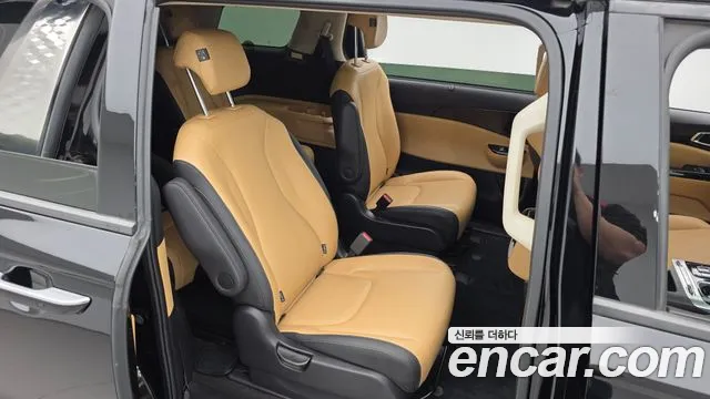Kia Carnival 4th Gen — Фото автомобиля 12