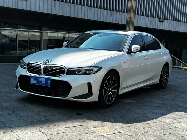 Фотография автомобиля — BMW 3 Series
