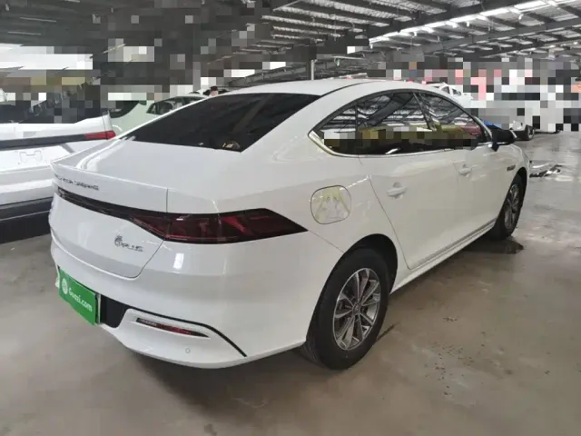 BYD Qin PLUS — Фото автомобиля 6